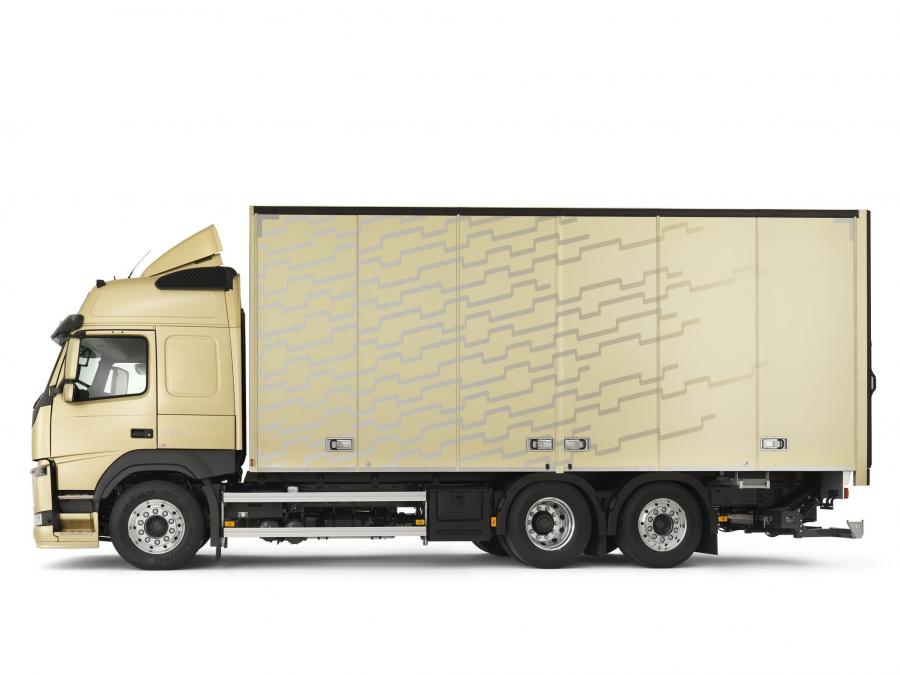  Volvo FM 370 6x2 2013 года  (фото 2 из 10)